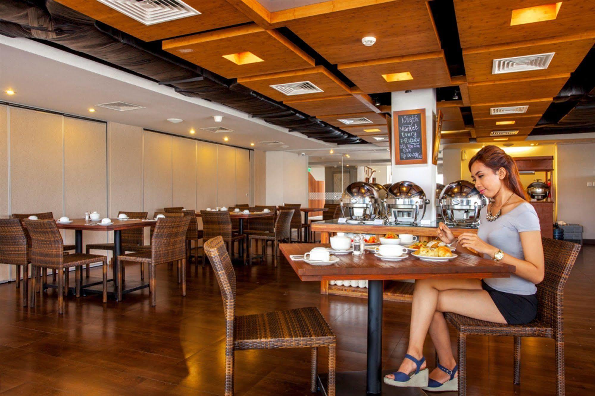 Holiday Inn Express Bali Sunset Road By Ihg Kuta Lombok Exteriér fotografie